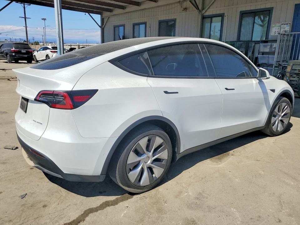 55400626 :رقم المزاد ، 7SAYGDEE9PA023010 vin ، 2023 Tesla Model Y مزاد بيع