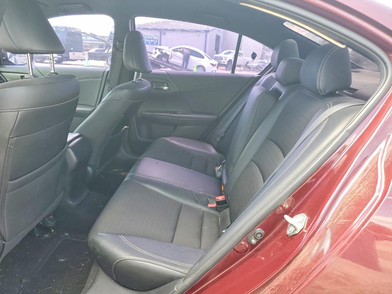 52365646 :رقم المزاد ، 1HGCR2F53HA226414 vin ، 2017 Honda Accord مزاد بيع