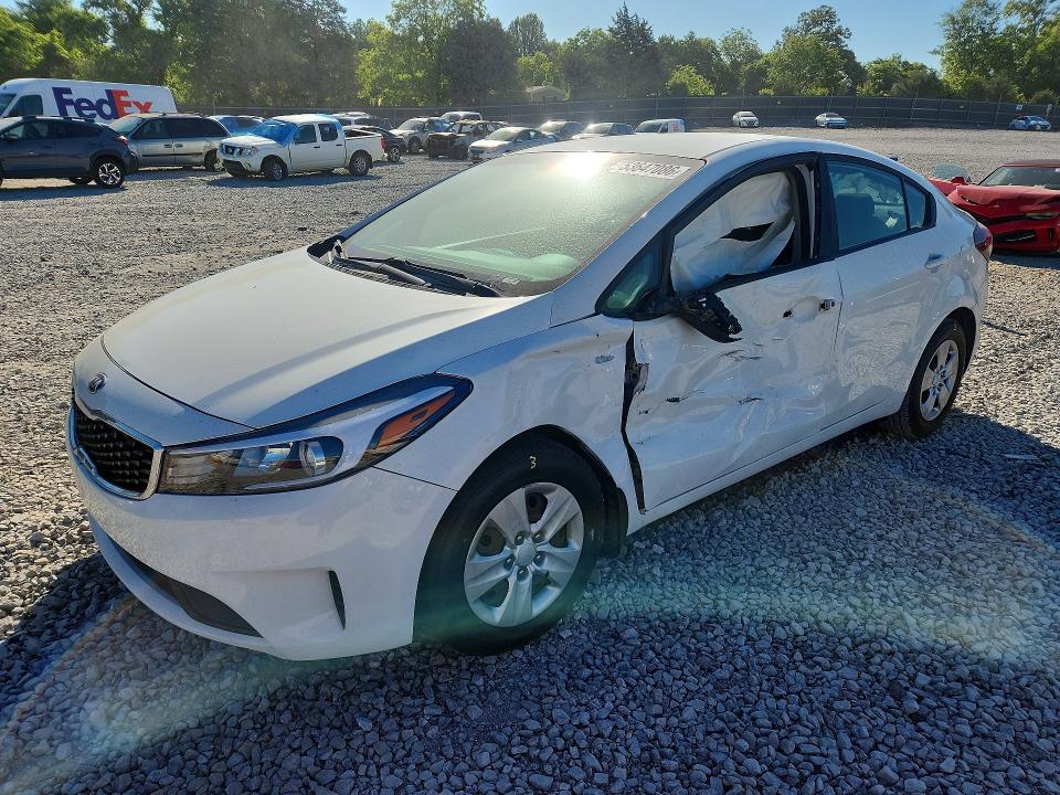 2017 Kia Forte მანქანა იყიდება აუქციონზე, vin: 3KPFK4A73HE055665, აუქციონის ნომერი: 53647086