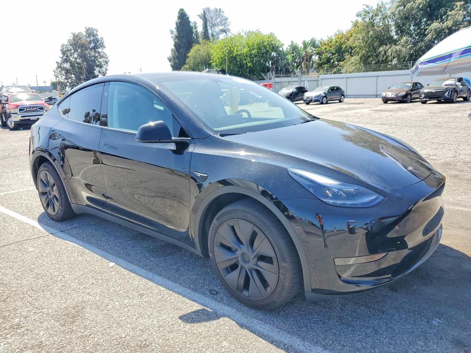 54157016 :رقم المزاد ، 7SAYGDED5RF115258 vin ، 2024 Tesla Model Y مزاد بيع
