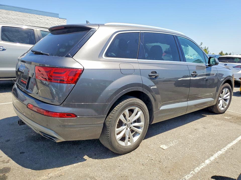 Продажа на аукционе авто 2019 Audi Q7, vin: WA1AAAF74KD010032, номер лота: 51886926