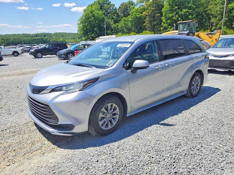 Auction sale of the 2022 Toyota Sienna, vin: 5TDKRKEC3NS115631, lot number: 53803336