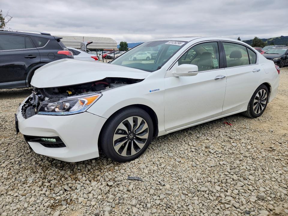 Auction sale of the 2017 Honda Accord, vin: JHMCR6F5XHC028423, lot number: 52426296