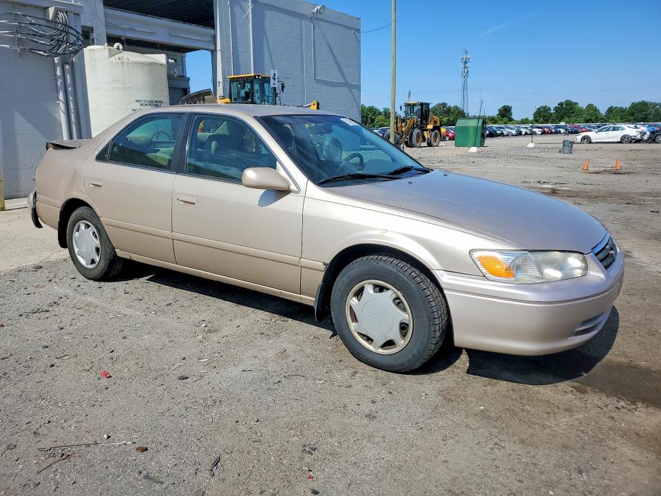 51990576 :رقم المزاد ، 4T1BG22K8YU995500 vin ، 2000 Toyota Camry مزاد بيع