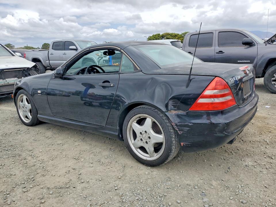 Продаж на аукціоні авто 1999 Mercedes-benz Slk, vin: WDBKK47F0XF134078, номер лоту: 54484726