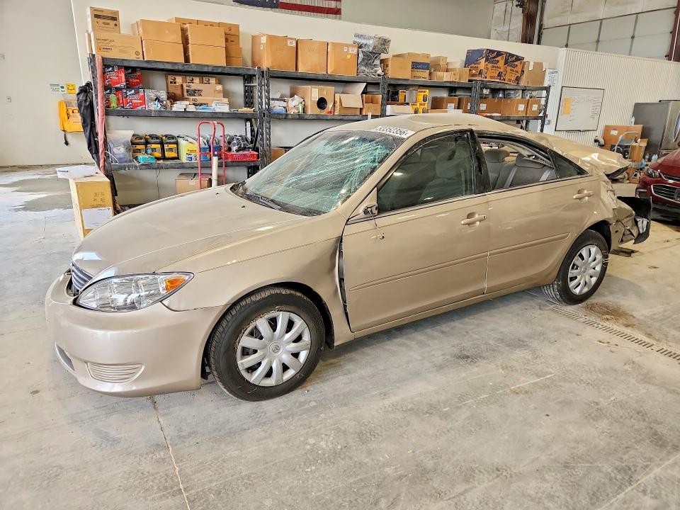 53352356 :رقم المزاد ، 4T1BE32K36U120074 vin ، 2006 Toyota Camry مزاد بيع