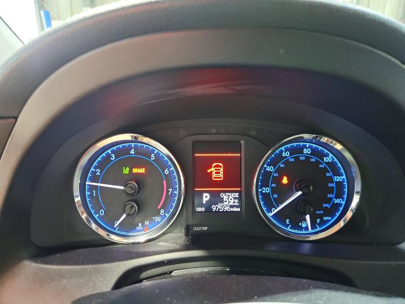 52764776 :رقم المزاد ، 5YFBURHE0JP844581 vin ، 2018 Toyota Corolla مزاد بيع