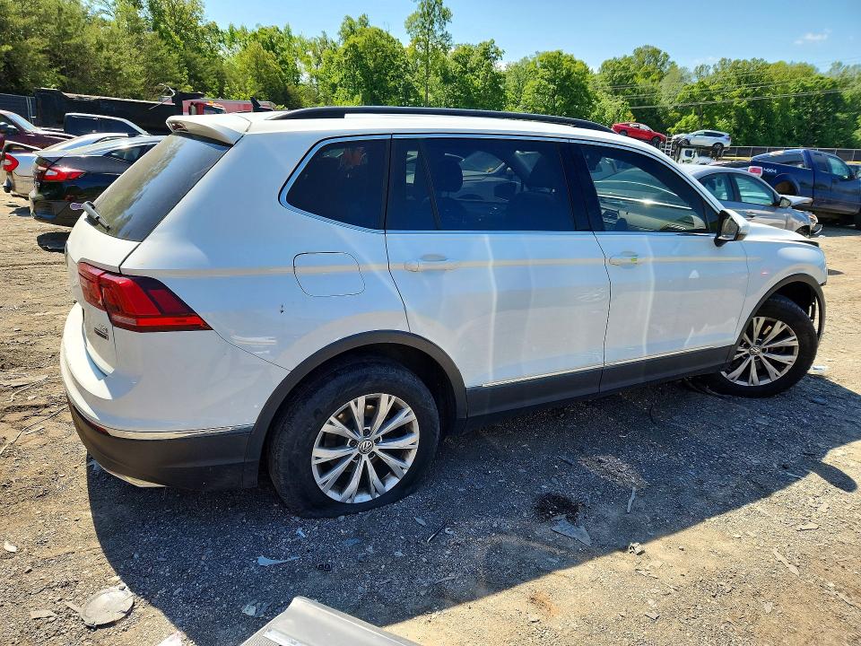 2018 Volkswagen Tiguan მანქანა იყიდება აუქციონზე, vin: 3VV2B7AX8JM103982, აუქციონის ნომერი: 53096966