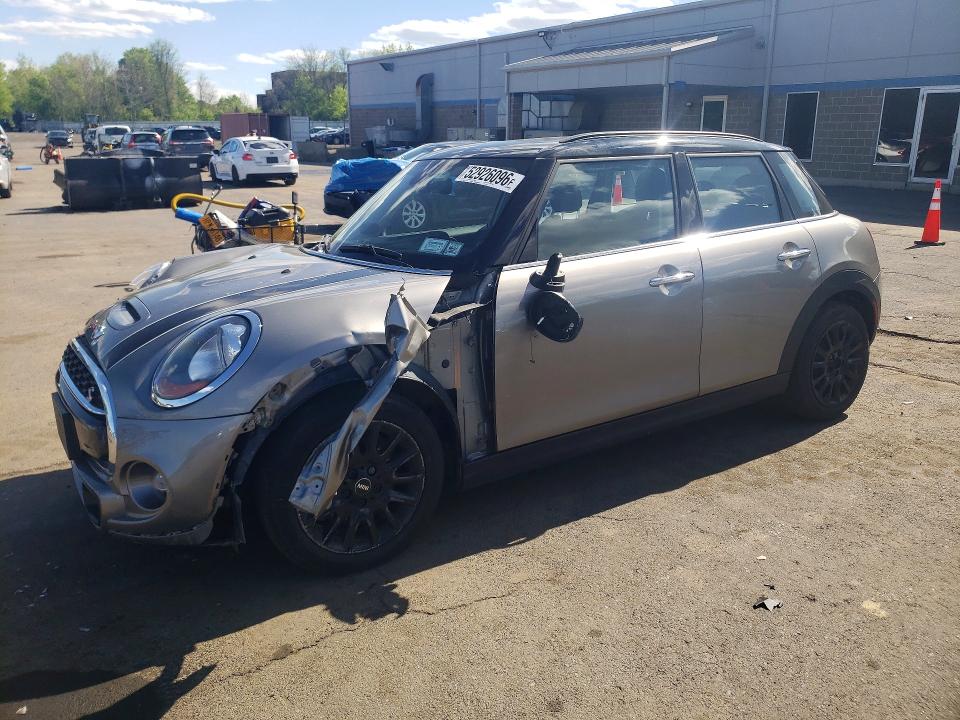 2017 Mini Cooper მანქანა იყიდება აუქციონზე, vin: WMWXU3C39H2F49111, აუქციონის ნომერი: 52926096