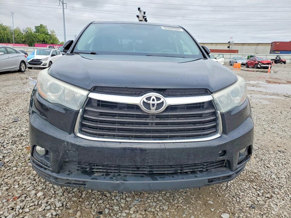 Продажа на аукционе авто 2015 Toyota Highlander, vin: 5TDBKRFH3FS140053, номер лота: 52094926
