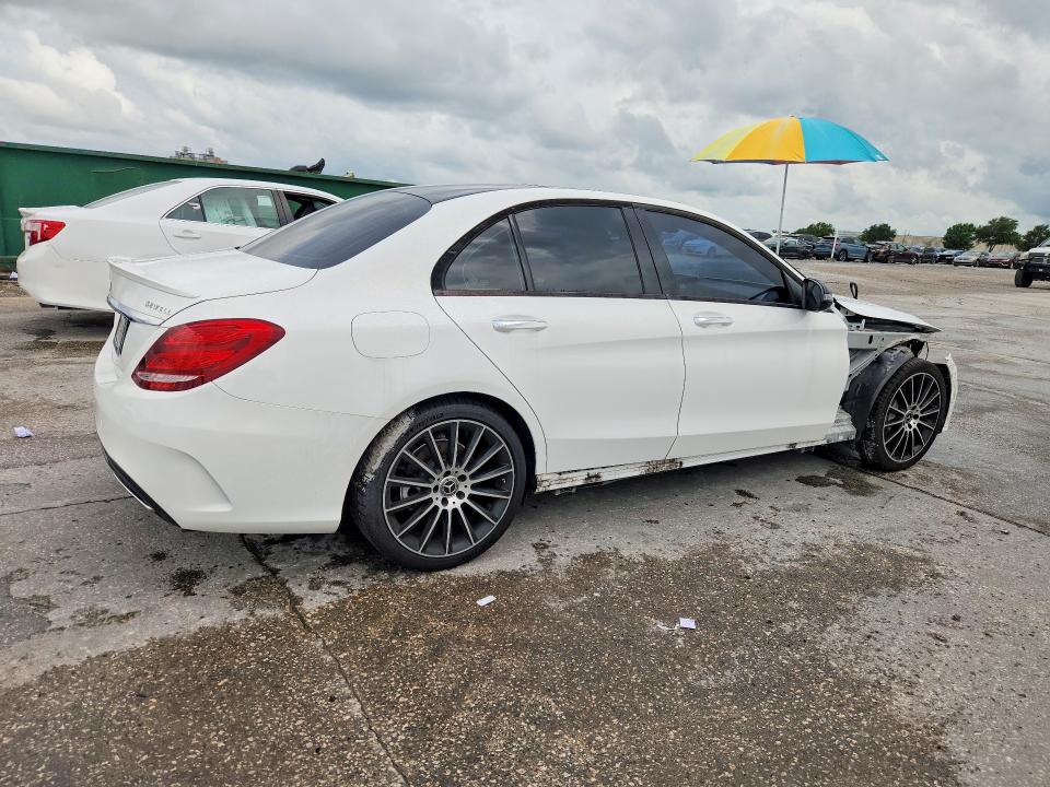 53980336 :رقم المزاد ، 55SWF4JB2HU216346 vin ، 2017 Mercedes-benz C مزاد بيع