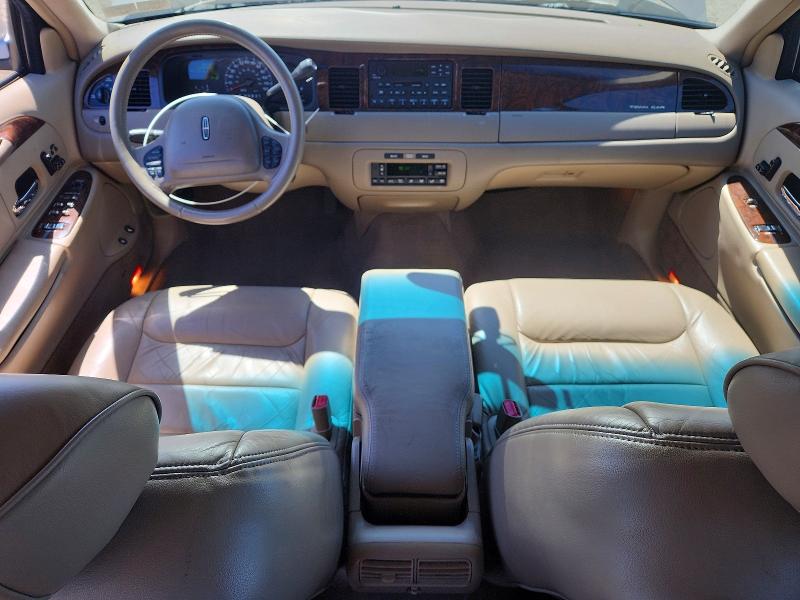 Продажа на аукционе авто 2000 Lincoln Town Car, vin: 1LNHM82W5YY934736, номер лота: 53299186