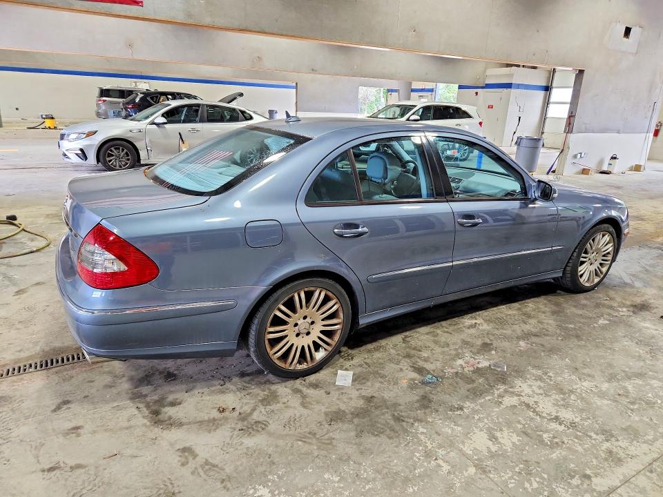 2007 Mercedes-benz E მანქანა იყიდება აუქციონზე, vin: WDBUF56XX7B081071, აუქციონის ნომერი: 52891646
