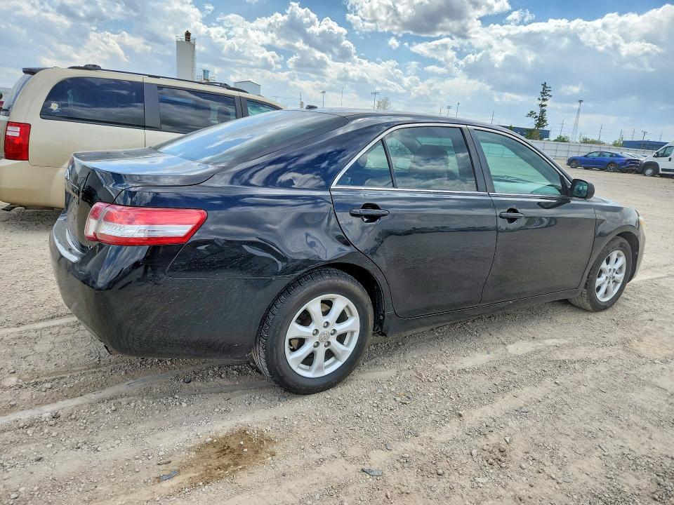 51989756 :رقم المزاد ، 4T4BF3EKXBR088300 vin ، 2011 Toyota Camry مزاد بيع