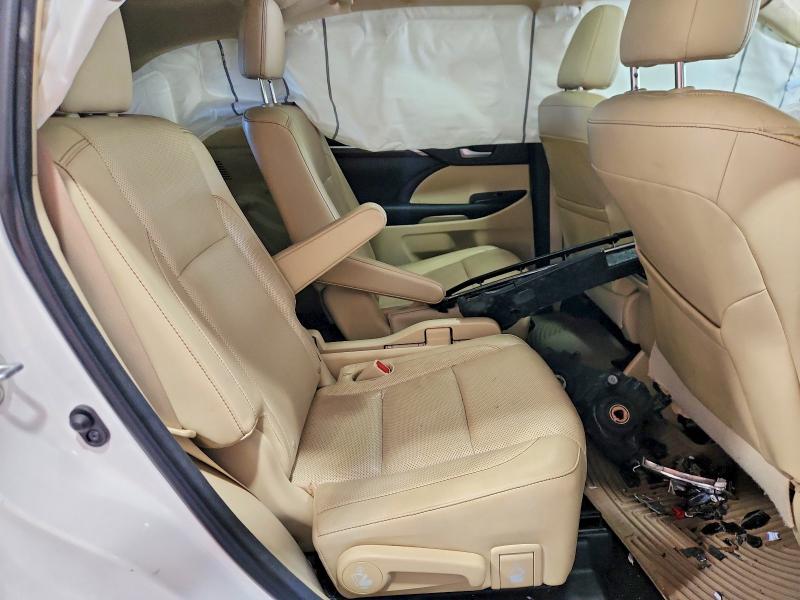 53617356 :رقم المزاد ، 5TDDKRFHXFS185709 vin ، 2015 Toyota Highlander مزاد بيع