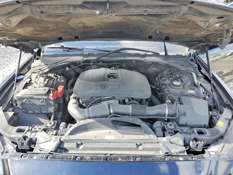 54880076 :رقم المزاد ، SAJAR4BG5HA958845 vin ، 2017 Jaguar Xe مزاد بيع
