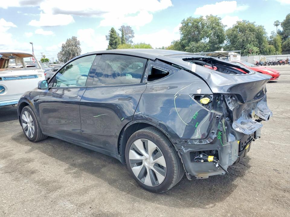 Продажа на аукционе авто 2024 Tesla Model Y, vin: 7SAYGDED8RF032889, номер лота: 55556366