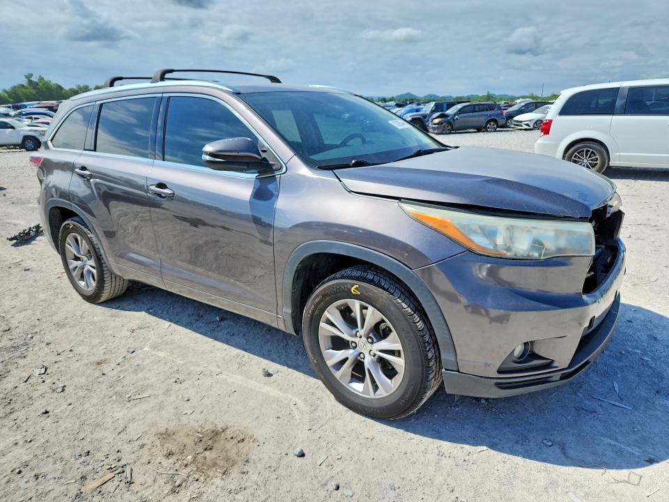 53265446 :رقم المزاد ، 5TDKKRFH0FS068504 vin ، 2015 Toyota Highlander مزاد بيع