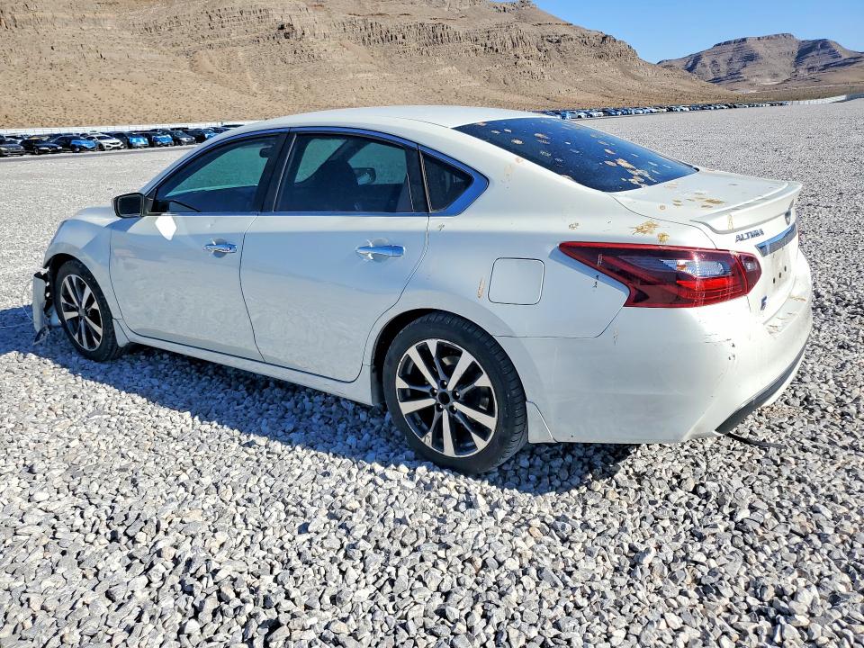 2017 Nissan Altima მანქანა იყიდება აუქციონზე, vin: 1N4AL3AP7HC277608, აუქციონის ნომერი: 54143116