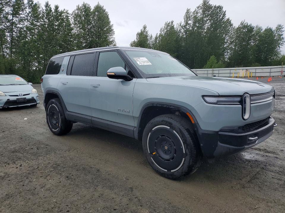 53711196 :رقم المزاد ، 7PDSGBBA0SN051681 vin ، 2025 Rivian R1s مزاد بيع