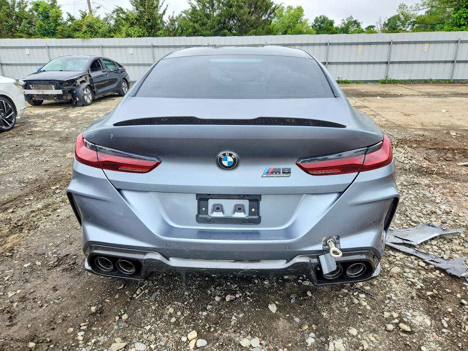 55026116 :رقم المزاد ، WBSGV0C03NCJ88216 vin ، 2022 Bmw M8 مزاد بيع