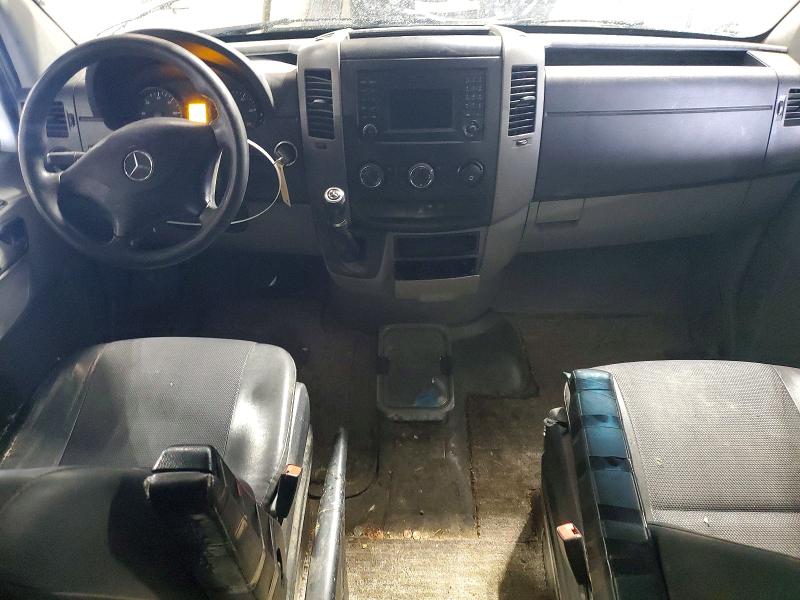 53721276 :رقم المزاد ، WD3PE8DC8F5957811 vin ، 2015 Mercedes-benz Sprinter مزاد بيع