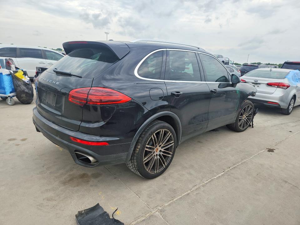 53967486 :رقم المزاد ، WP1AA2A27GLA05698 vin ، 2016 Porsche Cayenne مزاد بيع