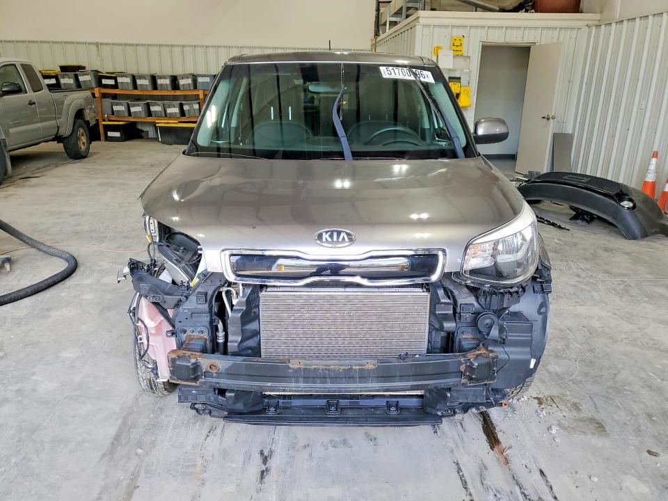 2016 Kia Soul მანქანა იყიდება აუქციონზე, vin: KNDJP3A51G7302166, აუქციონის ნომერი: 51700196
