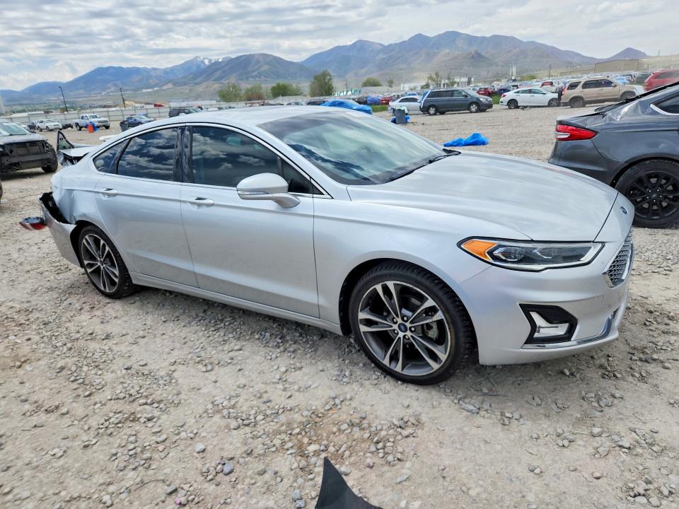 52556166 :رقم المزاد ، 3FA6P0D90KR225977 vin ، 2019 Ford Fusion مزاد بيع