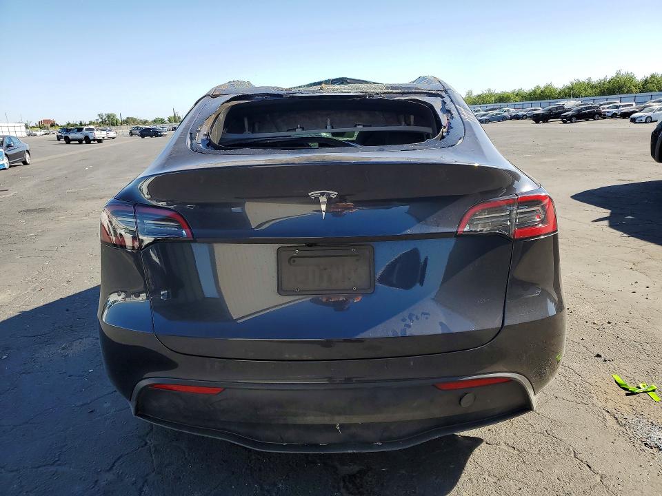 53656876 :رقم المزاد ، 7SAYGDED3RF103724 vin ، 2024 Tesla Model  Y مزاد بيع