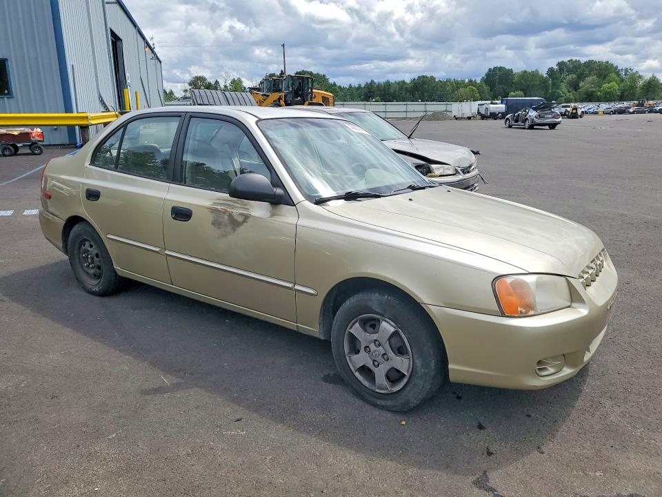 53907286 :رقم المزاد ، KMHCG45C42U389901 vin ، 2002 Hyundai Accent مزاد بيع