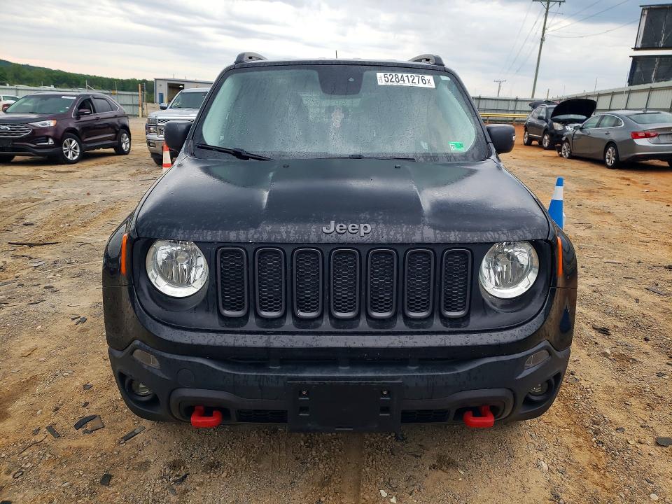 52841276 :رقم المزاد ، ZACCJBCBXHPG42136 vin ، 2017 Jeep Renegade مزاد بيع