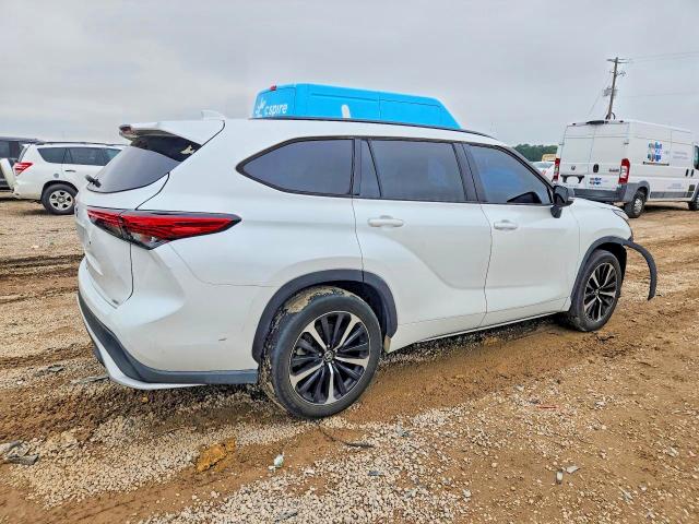 Aukcja sprzedaży 2022 Toyota Highlander, vin: 5TDJZRAH9NS110410, numer aukcji: 51174636