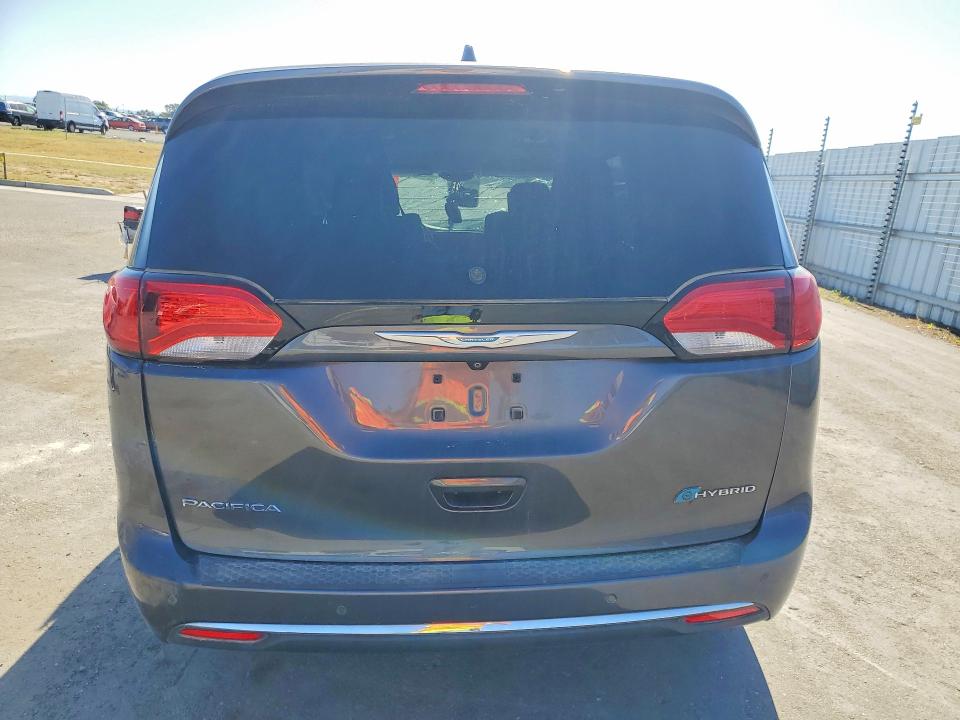 54150706 :رقم المزاد ، 2C4RC1N70JR358815 vin ، 2018 Chrysler Pacifica مزاد بيع