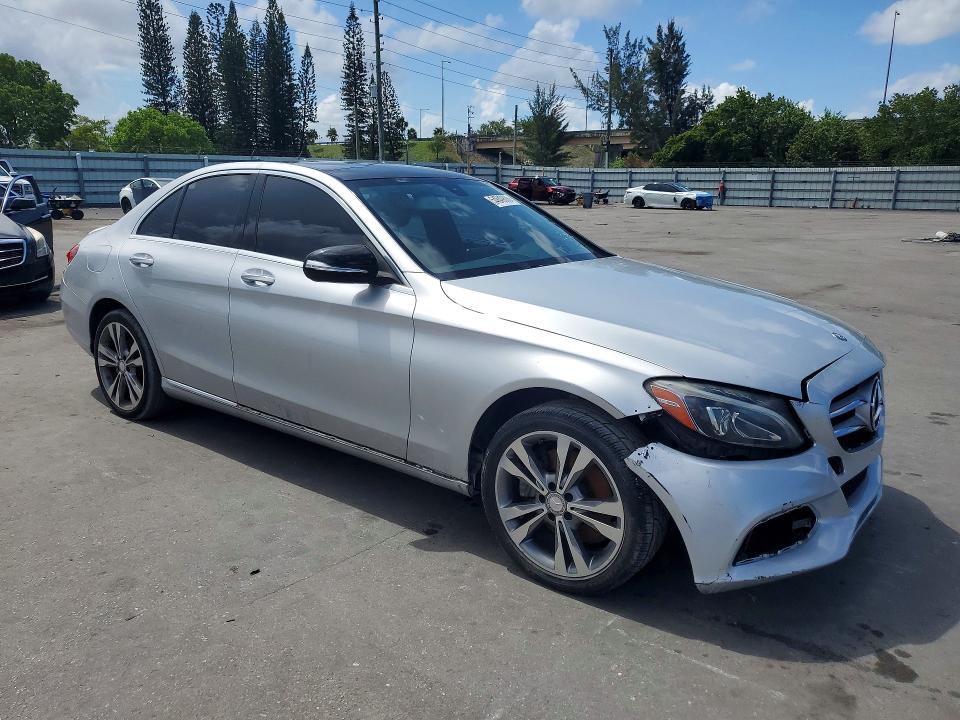 54649806 :رقم المزاد ، 55SWF4KB8GU172432 vin ، 2016 Mercedes-benz C مزاد بيع
