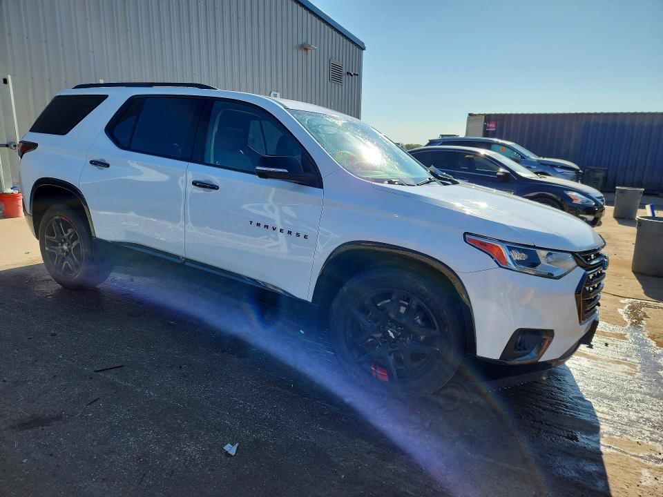 2021 Chevrolet Traverse მანქანა იყიდება აუქციონზე, vin: 1GNEVKKW8MJ117675, აუქციონის ნომერი: 55017596