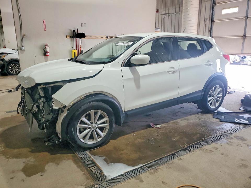 53747866 :رقم المزاد ، JN1BJ1CP5JW108930 vin ، 2018 Nissan Rogue Sport مزاد بيع
