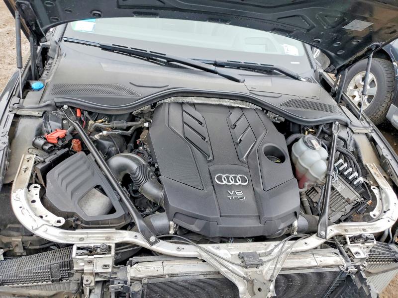 51820236 :رقم المزاد ، WAU8DAF89KN018168 vin ، 2019 Audi A8 مزاد بيع