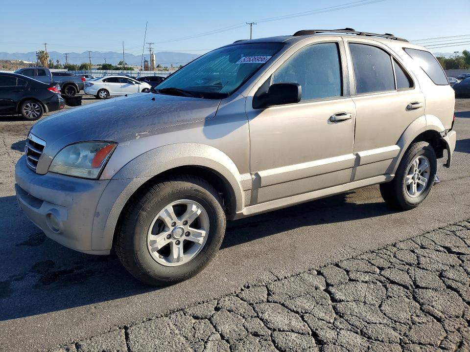 2005 Kia Sorento მანქანა იყიდება აუქციონზე, vin: KNDJD733755365017, აუქციონის ნომერი: 52536956