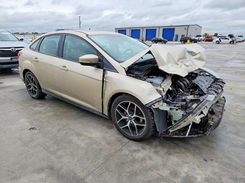 52813946 :رقم المزاد ، 1FADP3H23JL259141 vin ، 2018 Ford Focus مزاد بيع