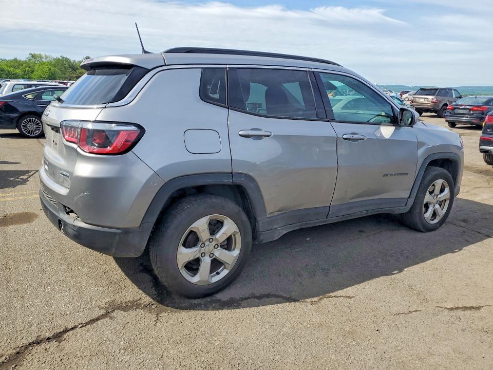 54659716 :رقم المزاد ، 3C4NJDBB6JT261694 vin ، 2018 Jeep Compass مزاد بيع