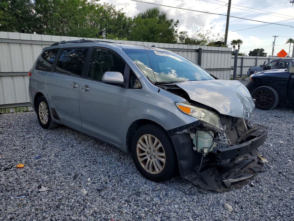 Aukcja sprzedaży 2014 Toyota Sienna, vin: 5TDYK3DC0ES421739, numer aukcji: 54260156