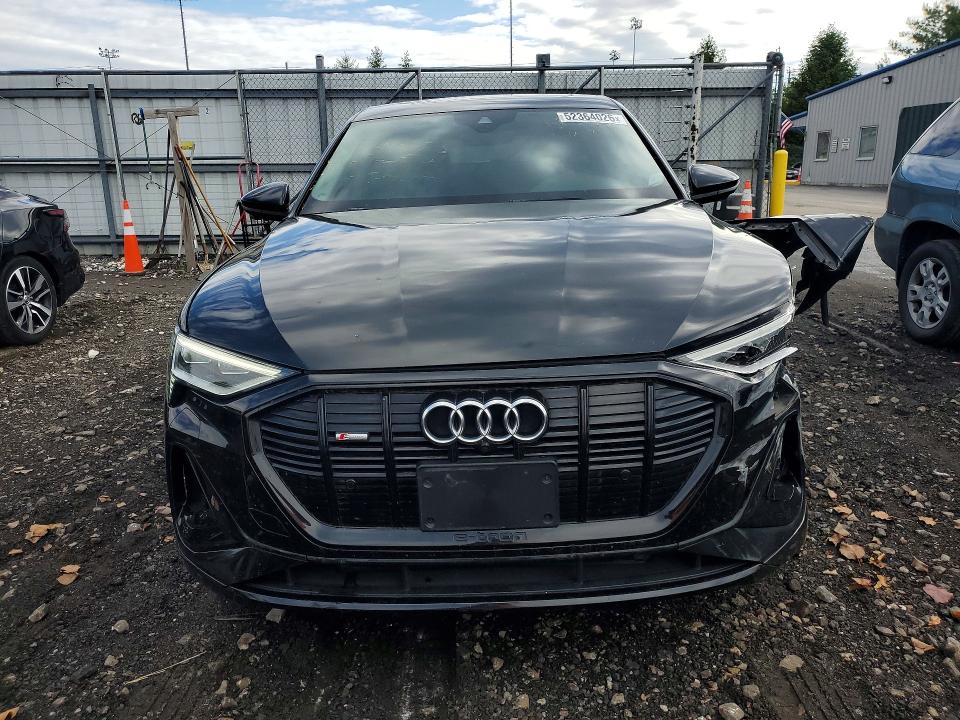 Продаж на аукціоні авто 2021 Audi E-tron, vin: WA12AAGE3MB000947, номер лоту: 52364026