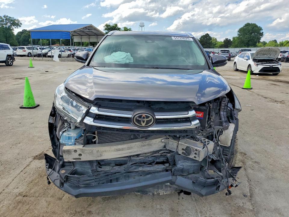 2019 Toyota Highlander მანქანა იყიდება აუქციონზე, vin: 5TDYZRFH2KS334850, აუქციონის ნომერი: 54720026