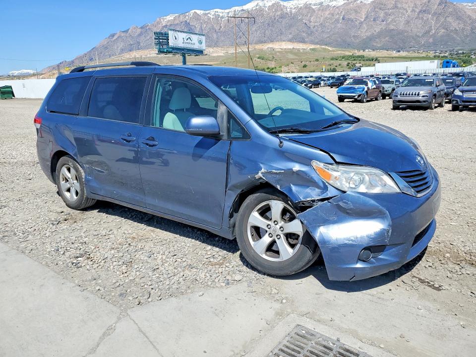 2014 Toyota Sienna მანქანა იყიდება აუქციონზე, vin: 5TDKK3DC5ES456380, აუქციონის ნომერი: 51907056