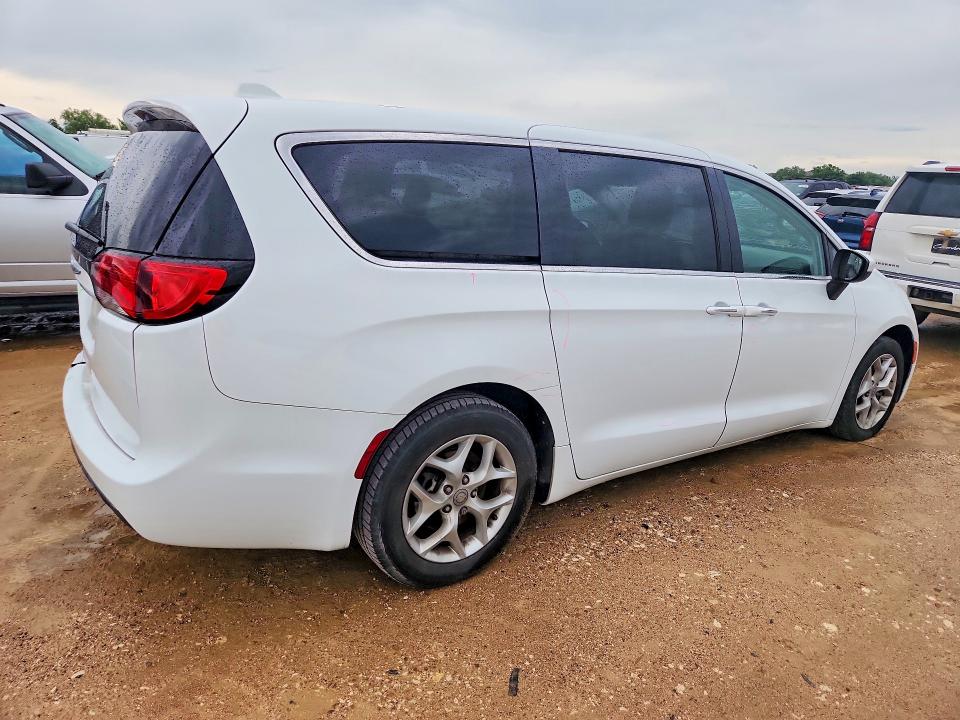 53951886 :رقم المزاد ، 2C4RC1BG7HR844889 vin ، 2017 Chrysler Pacifica مزاد بيع