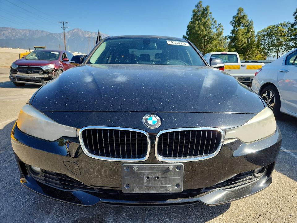 52508556 :رقم المزاد ، WBA3C1C51DF437393 vin ، 2013 Bmw 328i مزاد بيع