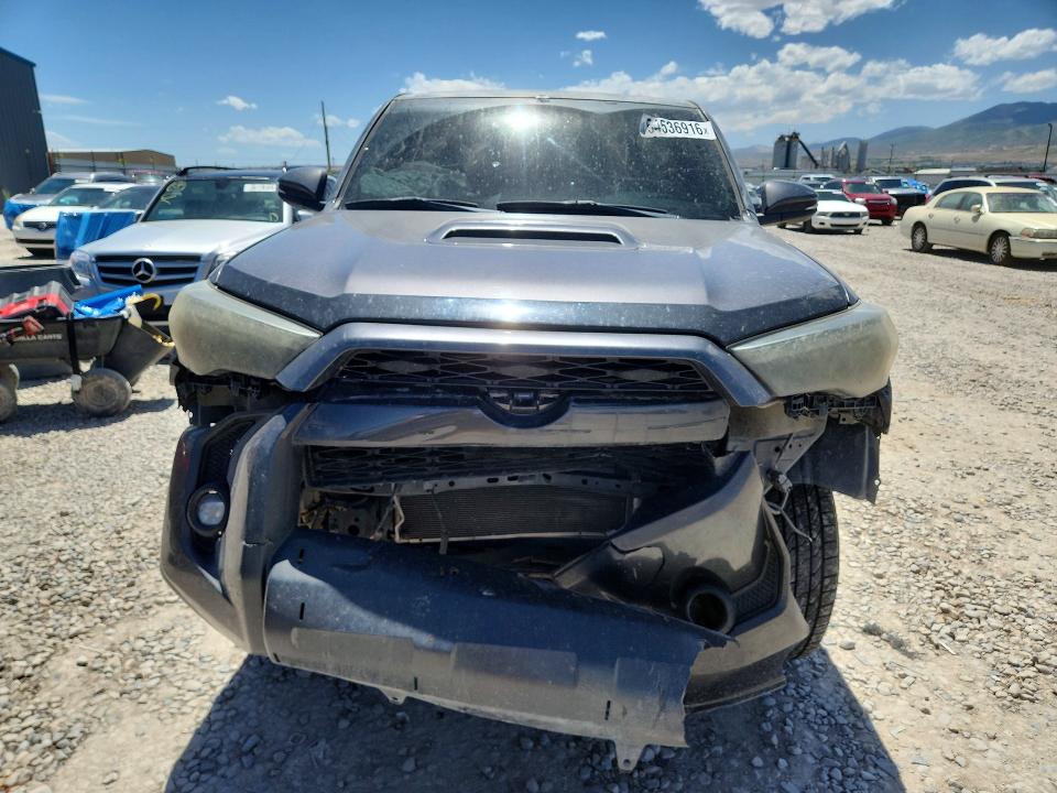 54536916 :رقم المزاد ، JTERU5JRXM5870686 vin ، 2021 Toyota 4runner مزاد بيع