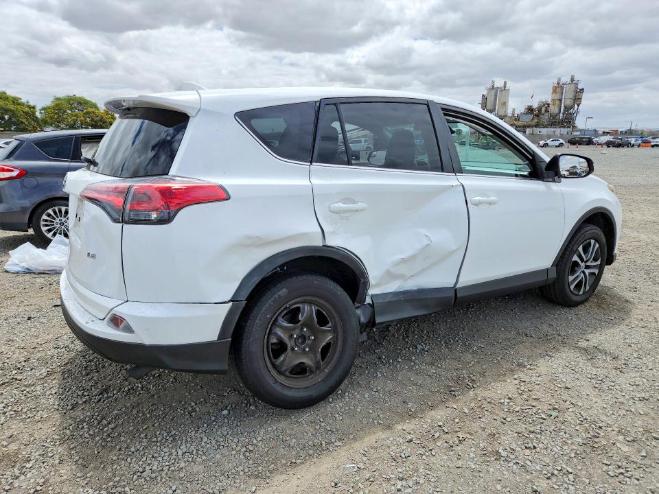 54820286 :رقم المزاد ، 2T3ZFREV3JW439298 vin ، 2018 Toyota Rav4 مزاد بيع
