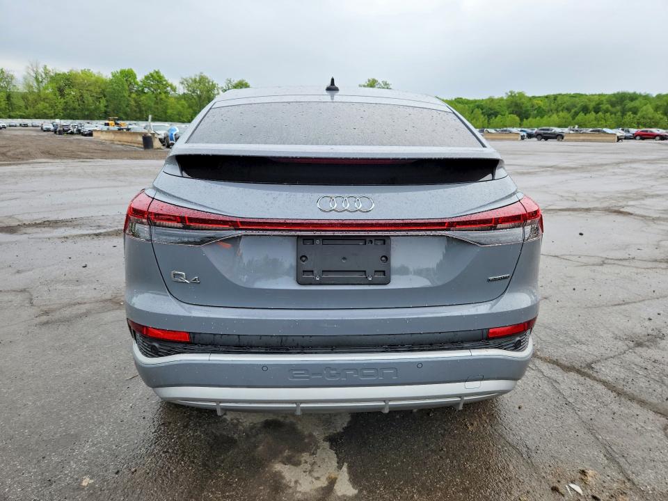 54210796 :رقم المزاد ، WA122BFZ7PP029978 vin ، 2023 Audi Q4 E-tron مزاد بيع
